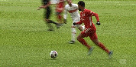 leyu-【早报】主场连戴帽+德甲射手榜第二！莱万再冲金球！