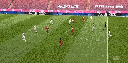 leyu-【早报】主场连戴帽+德甲射手榜第二！莱万再冲金球！