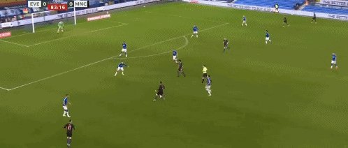 leyu-【早报】主场连戴帽+德甲射手榜第二！莱万再冲金球！